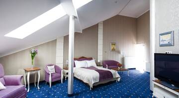 Фото номера Полулюкс с балконом Отель Shato Hotel г. Chervonograd 2